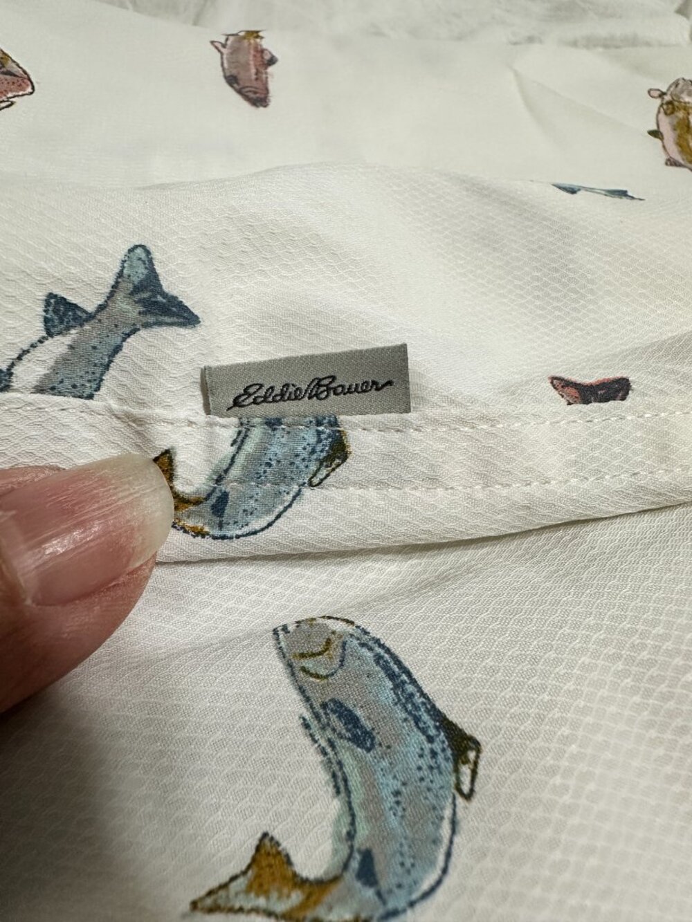 Eddie Bauer Women's Vented Fly Fishing Shirt Blouse Size Fish Pattern Size M - Picture 3 of 13